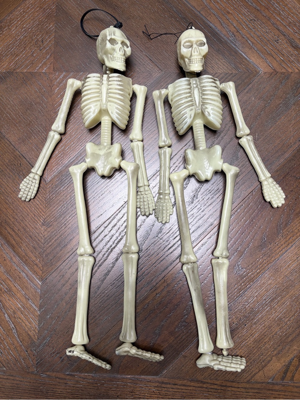 Halloween Skeleton Decorations Set of 2 Hanging Plastic Skeletons 18”